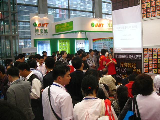 圖3 Digi-Key場(chǎng)面火爆因素之&mdash;&mdash;小批量采購(gòu)講座