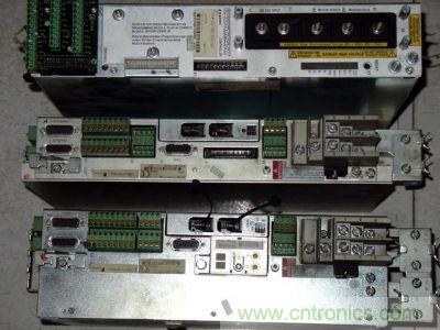 圖題:伺服電機(jī)驅(qū)動器