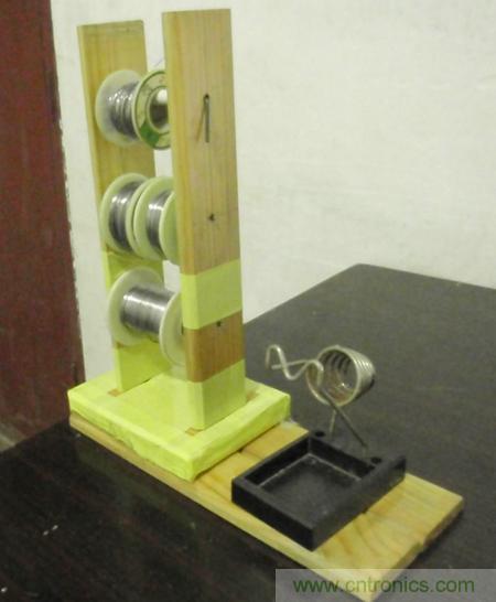 成本幾乎為零，三層錫絲架DIY