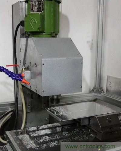 DIY:自制無(wú)線控制機(jī)器人