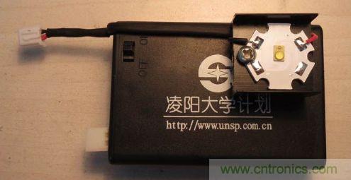 上接口插頭插座，套上熱縮管