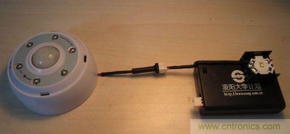 上接口插頭插座，套上熱縮管