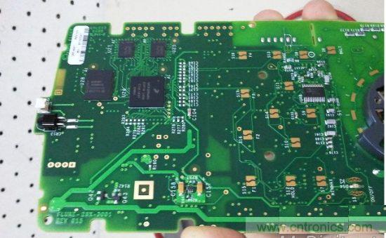 拆萬(wàn)用表中的的&ldquo;蘋(píng)果&rdquo; Fluke 287