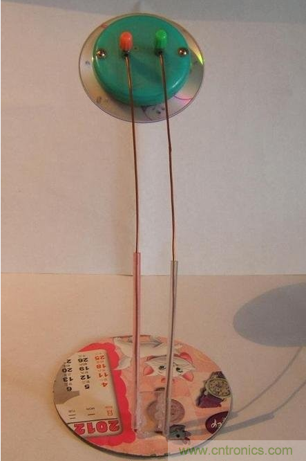 DIY:手工打造智能無線供電臺(tái)燈