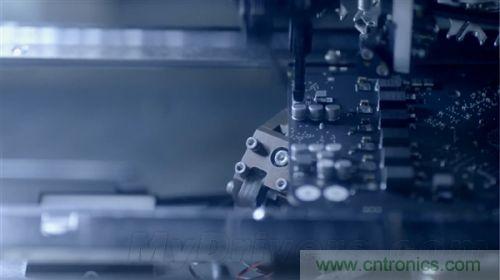 顛覆傳統(tǒng)設(shè)計(jì)，蘋(píng)果全新Mac Pro生產(chǎn)線(xiàn)探秘