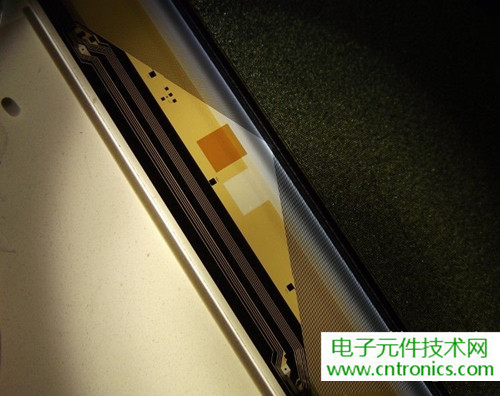 探秘電子紙！一款電紙書的電子墨水屏拆解
