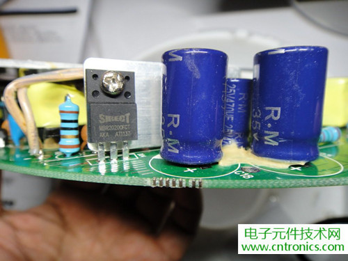 高端大氣上檔次！智能遙控調(diào)光LED吸頂燈拆解