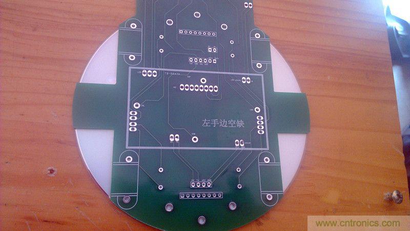 牛人力作！PCB版藍(lán)牙智能小車DIY