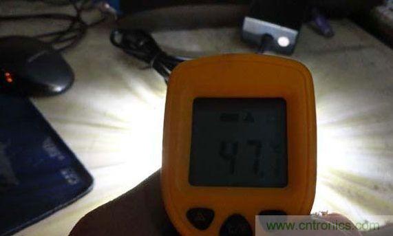 變廢為寶！風扇散熱器變身山寨LED燈