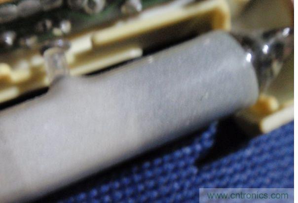 燈管，一頭黑了無法修復(fù)了