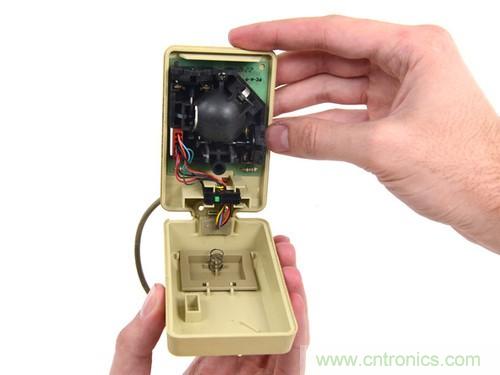 拆！古董級Macintosh 128K電腦