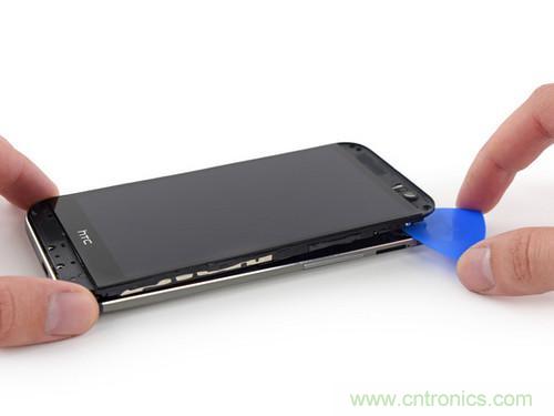 牛人強(qiáng)拆！新HTC One(M8)真機(jī)精密做工難修理