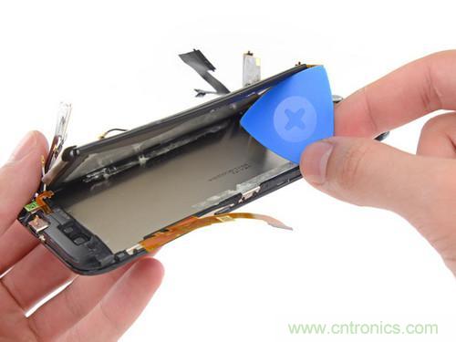 牛人強(qiáng)拆！新HTC One(M8)真機(jī)精密做工難修理