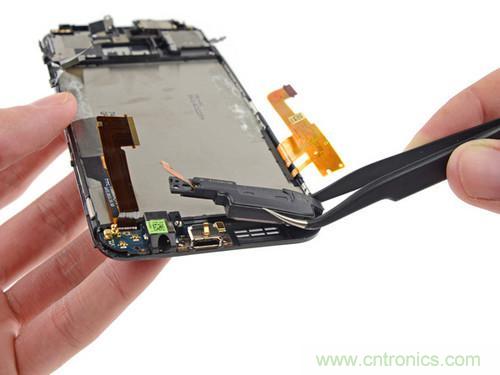牛人強(qiáng)拆！新HTC One(M8)真機(jī)精密做工難修理