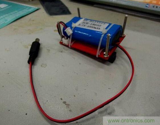 DIY神器：夜間不間斷電源，大學通宵嗨翻天！