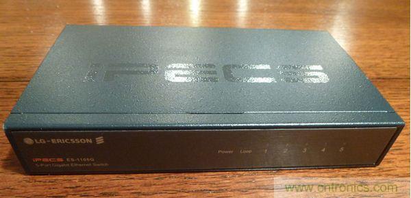 圖1：LG愛(ài)立信公司5口千兆以太網(wǎng)(GbE)交換機(jī)ES-1105G正面圖。