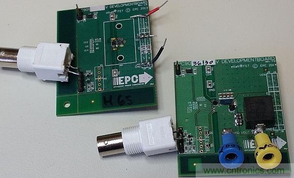 圖1：這里僅在左側(cè)的電路板上配備了半橋配置，右側(cè)的電路板配備了完整的DC-DC轉(zhuǎn)換器。香蕉插座可將測(cè)試板連接至電子負(fù)載。通過(guò)BNC連接器可連接至外部脈沖發(fā)生器。