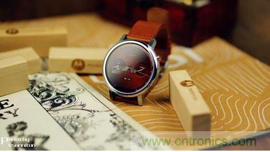 Moto 360 二代：&ldquo;精益求精&rdquo;的細(xì)節(jié)仍無(wú)法彌補(bǔ)功能的缺失