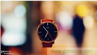 Moto 360 二代：&ldquo;精益求精&rdquo;的細(xì)節(jié)仍無(wú)法彌補(bǔ)功能的缺失