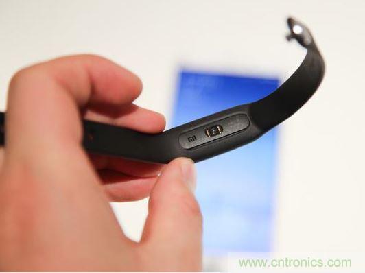 小米手環(huán)光感版體驗：便宜實惠，功能尚可