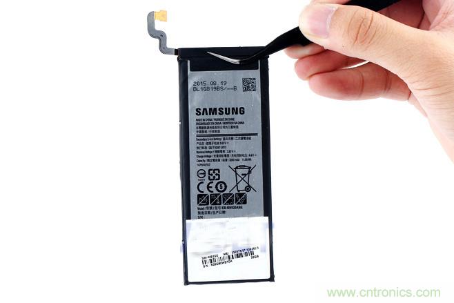 Galaxy Note5拆解，與S系列差距日漸模糊