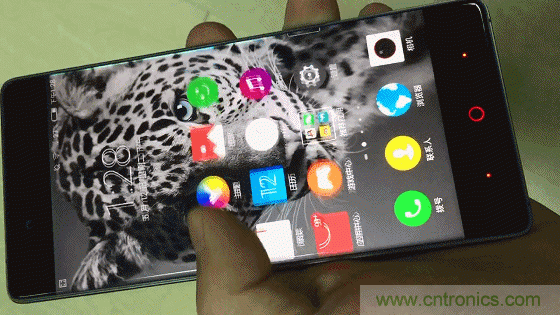 無(wú)邊框的 nubia Z9 ，一款既有驚喜，又有驚艷的智能手機(jī)