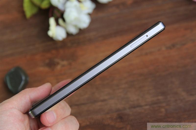 無(wú)邊框的 nubia Z9 ，一款既有驚喜，又有驚艷的智能手機(jī)