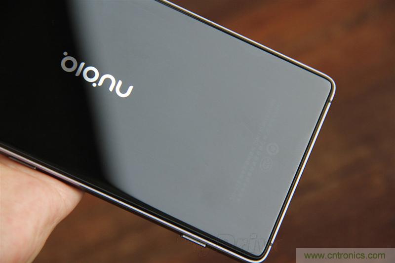 無(wú)邊框的 nubia Z9 ，一款既有驚喜，又有驚艷的智能手機(jī)