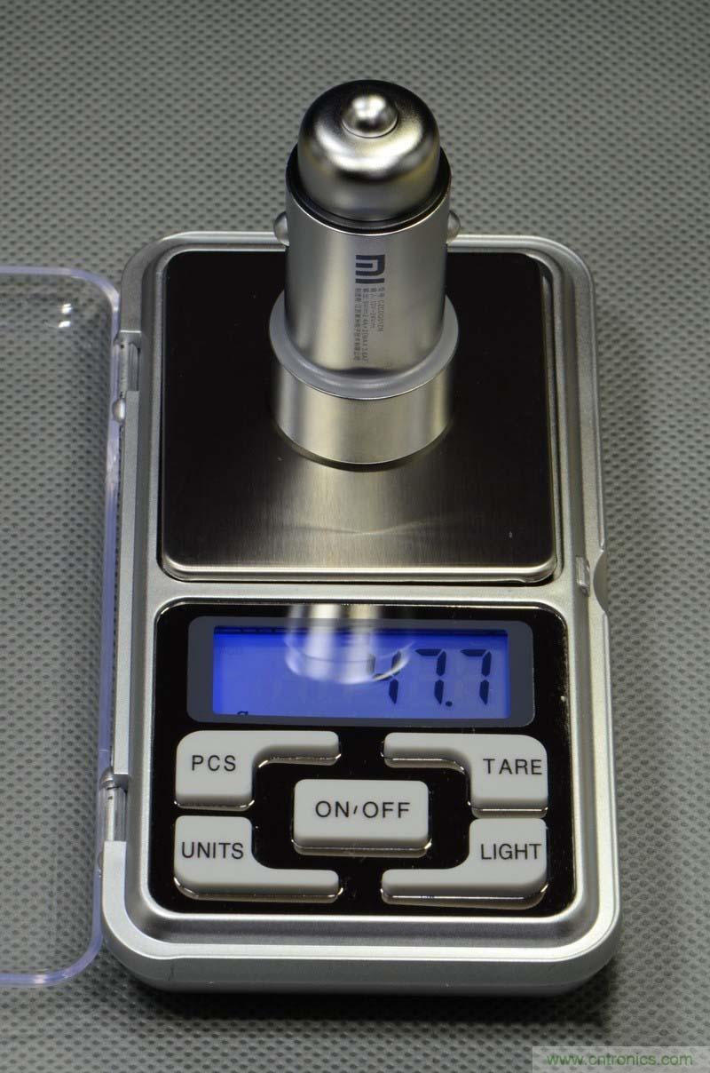 小米車載充電器拆解評(píng)測：49元能讓這枚&ldquo;子彈&rdquo;飛多遠(yuǎn)？