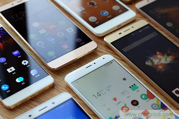 2015年9款千元智能手機橫評：誰才是紅海霸主？