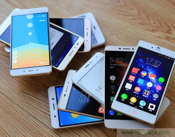 2015年9款千元智能手機橫評：誰才是紅海霸主？