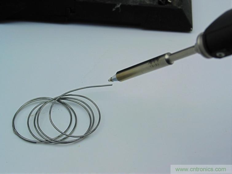 一款能喚起 70 后工程師朋友&ldquo;童年趣事&rdquo;的迷你電烙鐵！