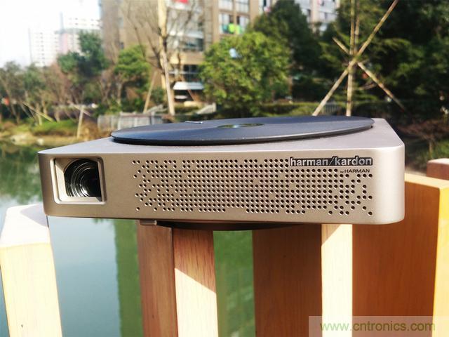 無(wú)屏電視時(shí)代已然來(lái)臨，客廳你做好準(zhǔn)備了嗎？