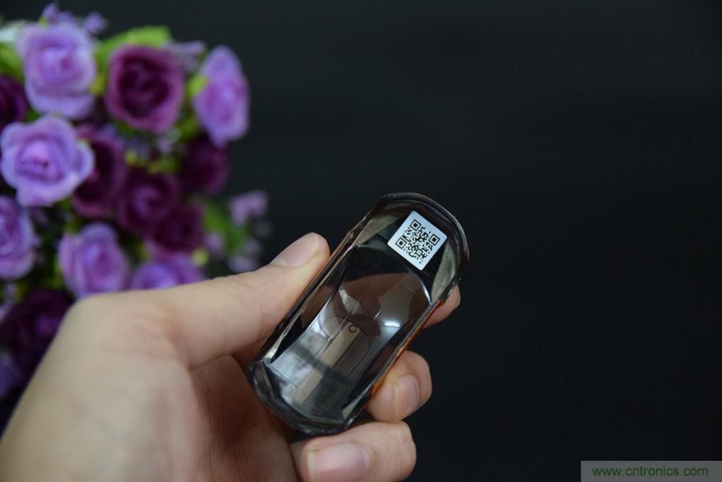 虛擬與現(xiàn)實(shí)相結(jié)合的飛車(chē)游戲，讓你體驗(yàn)速度與激情的碰撞！