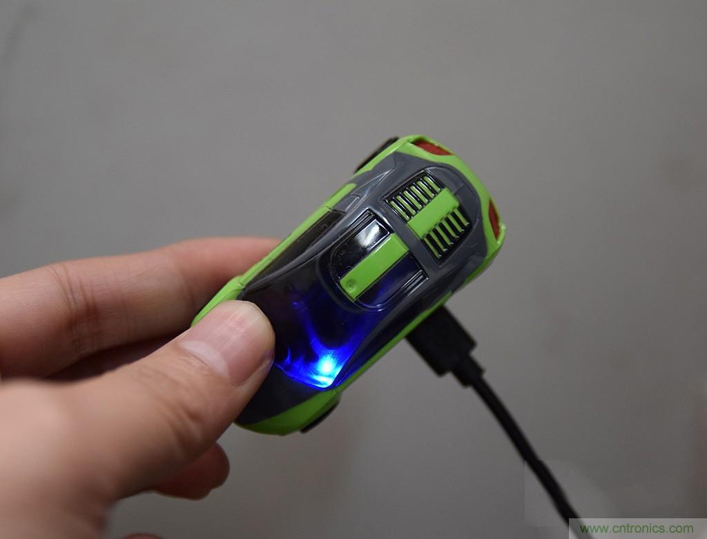 虛擬與現(xiàn)實(shí)相結(jié)合的飛車(chē)游戲，讓你體驗(yàn)速度與激情的碰撞！