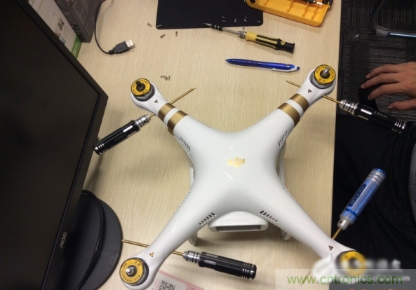 真飛機(jī)拆不著，那就來(lái)拆拆無(wú)人機(jī)&ldquo;鼻祖&rdquo;大疆吧！