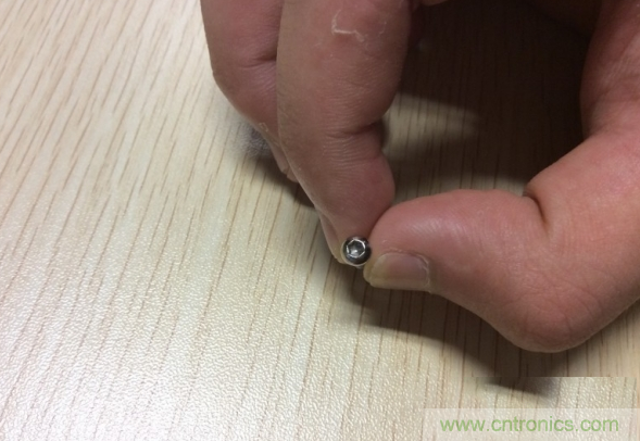 真飛機(jī)拆不著，那就來(lái)拆拆無(wú)人機(jī)&ldquo;鼻祖&rdquo;大疆吧！