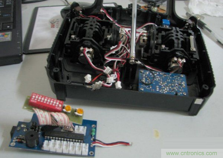 無(wú)人機(jī) DIY 制作全過(guò)程，酷得不要不要的！