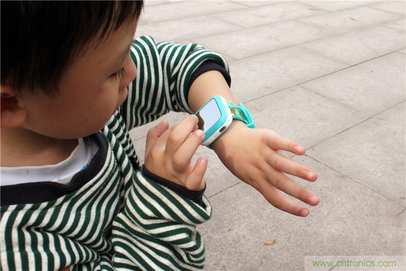 別讓《失孤》重演，360兒童手表幫你定住家中小頑童！
