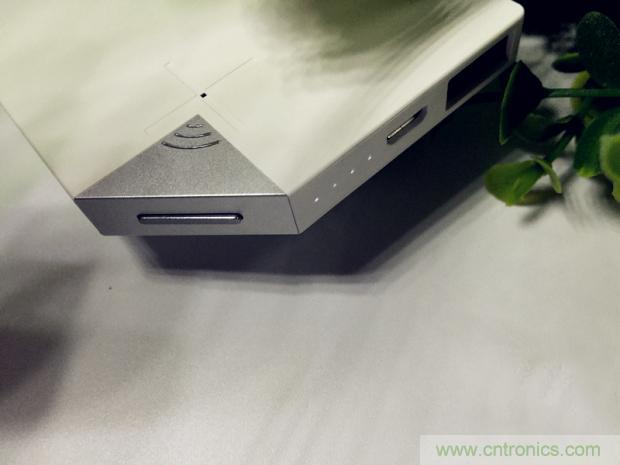 長(zhǎng)虹流云智能電源，集&ldquo;充電&rdquo;+&ldquo;存儲(chǔ)&rdquo;于一身