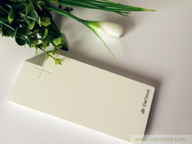 長(zhǎng)虹流云智能電源，集&ldquo;充電&rdquo;+&ldquo;存儲(chǔ)&rdquo;于一身