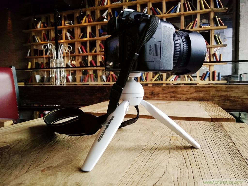 逼格滿滿的相機(jī)便攜三腳架，三足鼎立才安全