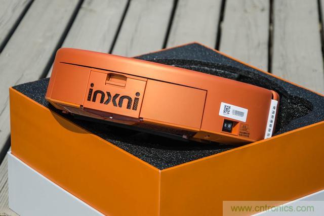 智能導(dǎo)航掃地機(jī)器人，以內(nèi)更靠譜！