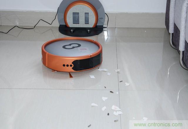 智能導(dǎo)航掃地機(jī)器人，以內(nèi)更靠譜！