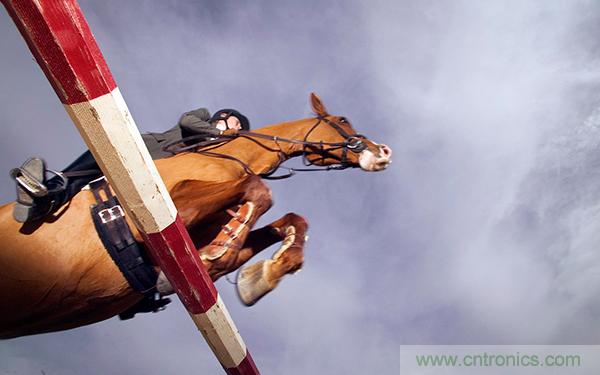 當(dāng)我們?cè)谡務(wù)撟詣?dòng)駕駛時(shí)，我們到底在談?wù)撌裁矗? width=