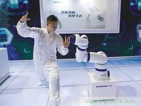 協(xié)作機(jī)器人伺服、傳感器核心器件大揭秘