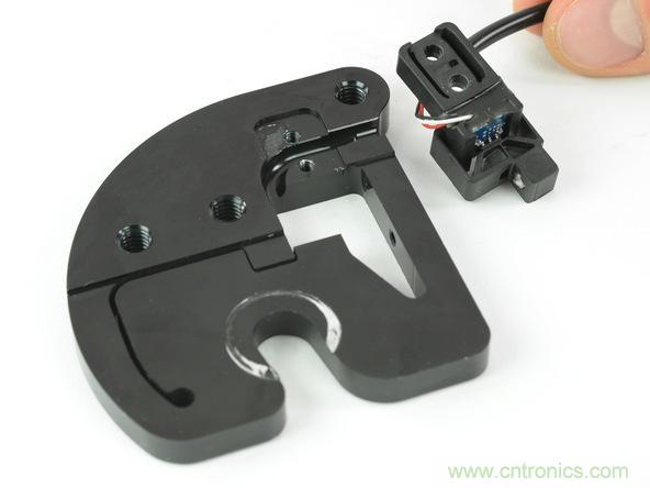 從電池到傳感器，完整拆解小米智能自行車