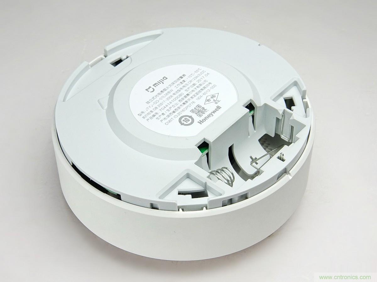 小米煙霧報(bào)警器拆解：一顆電池可用五年是如何做到的？