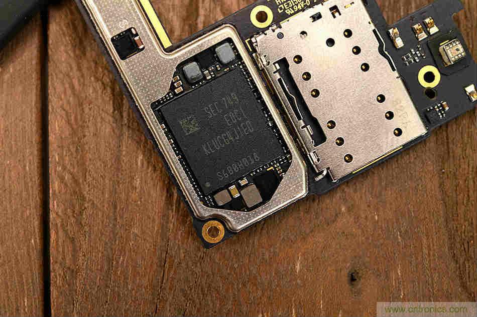 拆解魅族15 Plus：玩轉(zhuǎn)了新概念，但其工藝究竟如何？