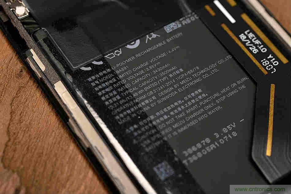 拆解魅族15 Plus：玩轉(zhuǎn)了新概念，但其工藝究竟如何？